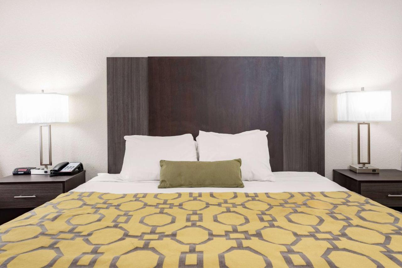 Baymont By Wyndham Midway Tallahassee Екстериор снимка